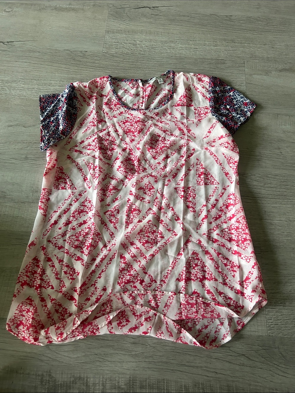 Cabi Pink & White Geometric Print Short Sleeve Top Sz S